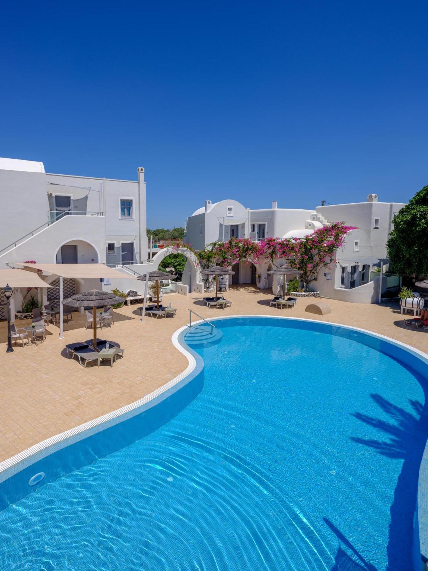 Smaragdi 3* Perivolos