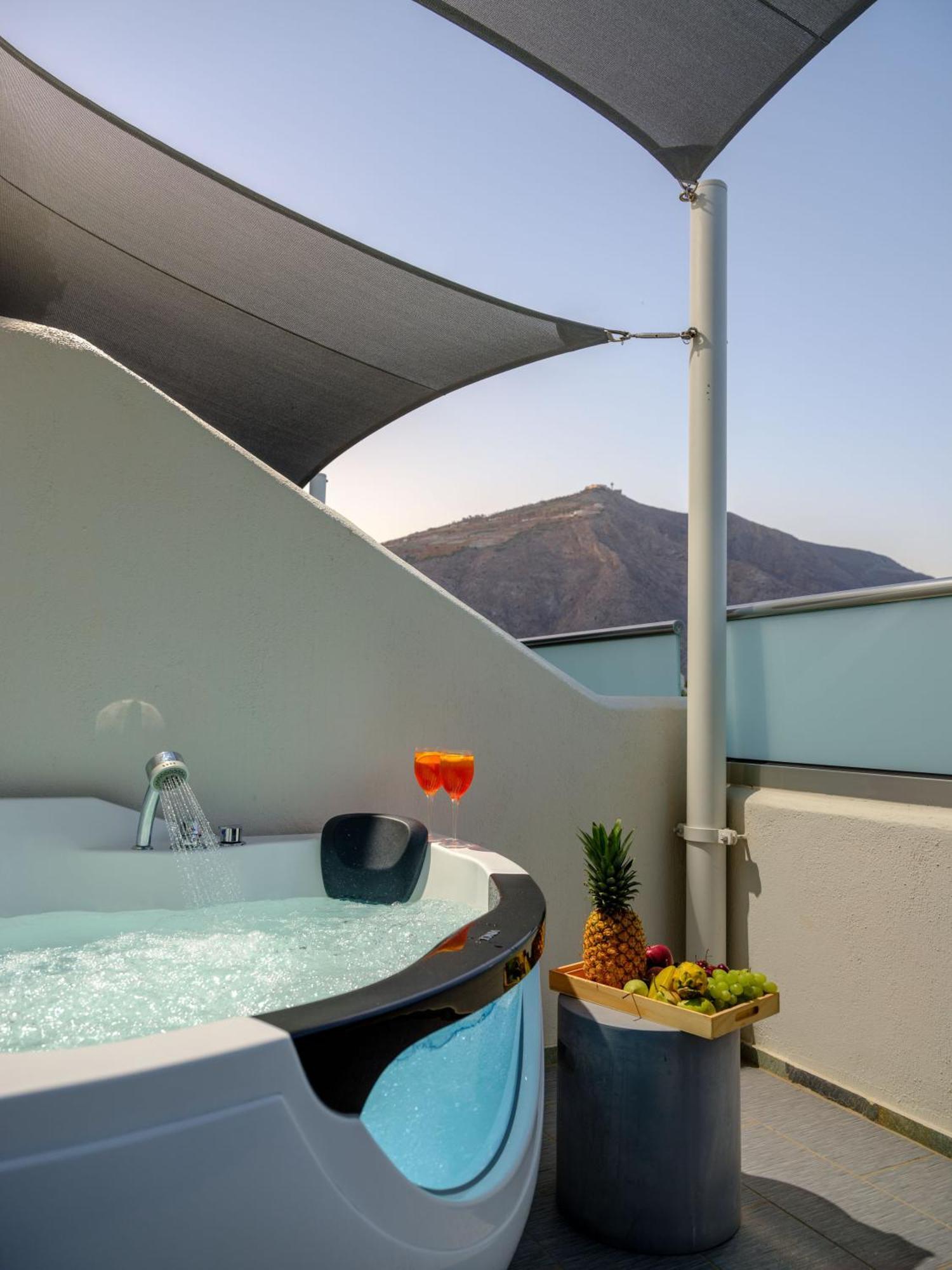 Smaragdi 3* Perivolos