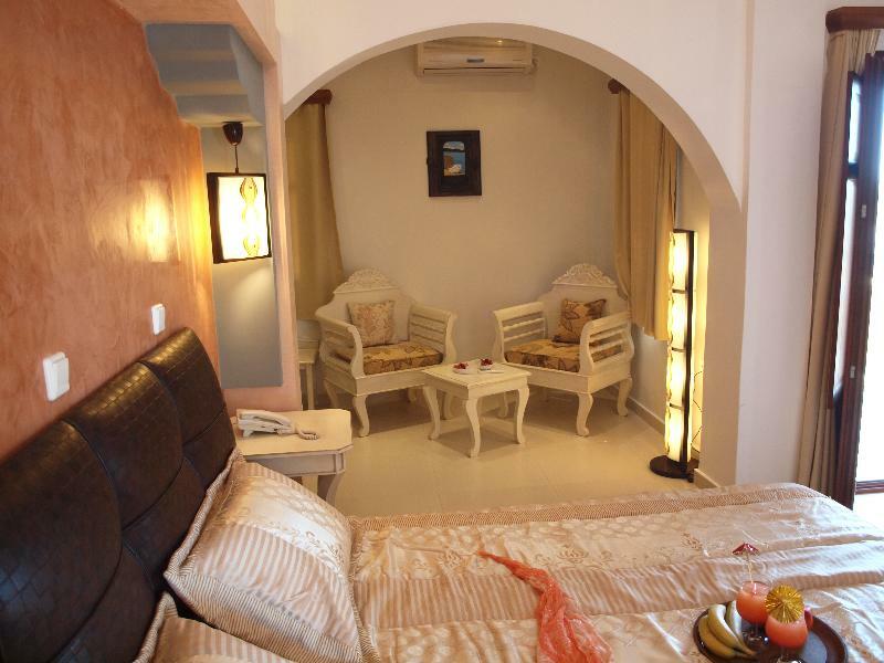 Hotel Smaragdi Perivolos