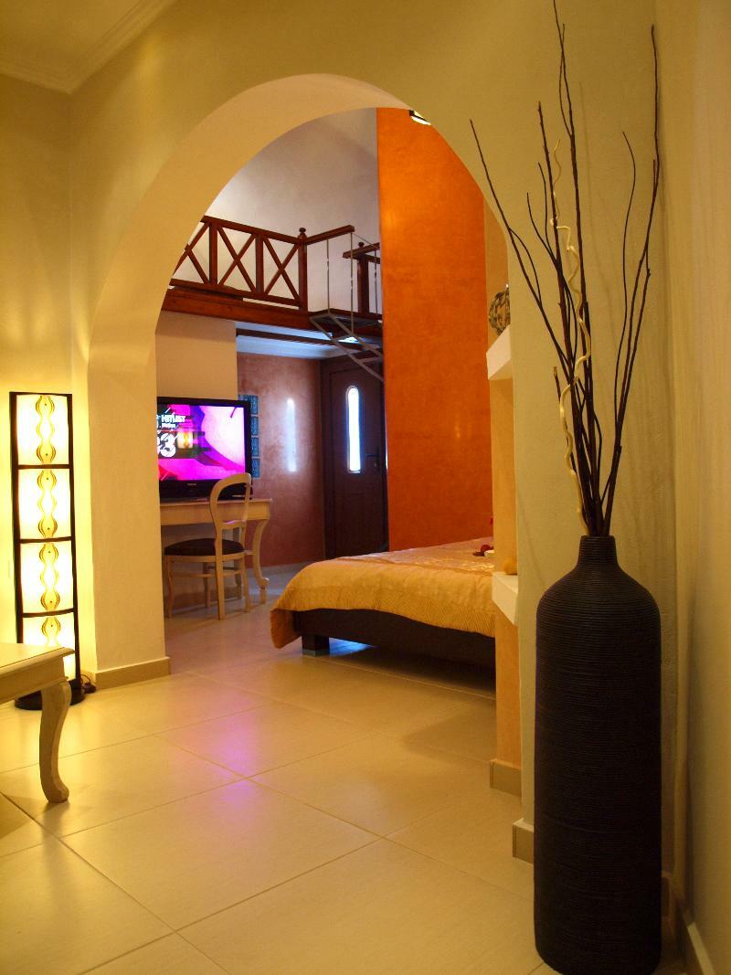 Smaragdi 3* Perivolos
